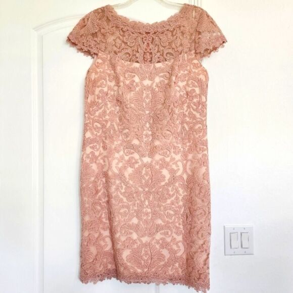 Tadashi Shoji‎ Lace Dress - Picture 1 of 5